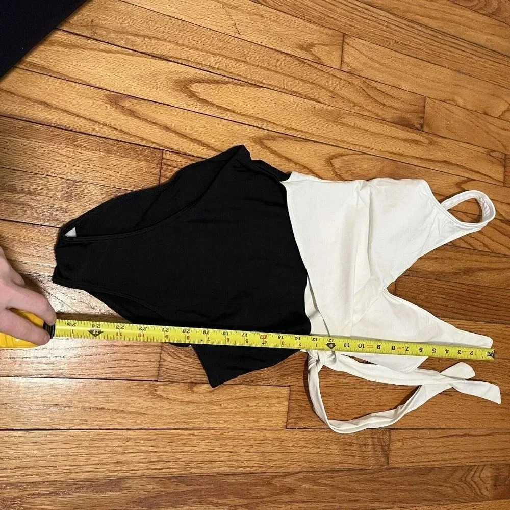 Summersalt The Perfect Wrap‎ One-Piece in Sea Urchin & White Sand Size 2LT - Picture 8 of 8